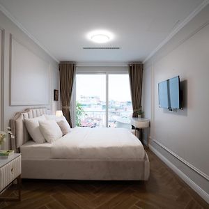 Superior One-Bedroom Apartment Balcony