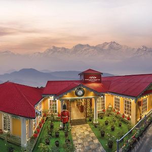 Summit Oakden Resort & Spa Mall Road